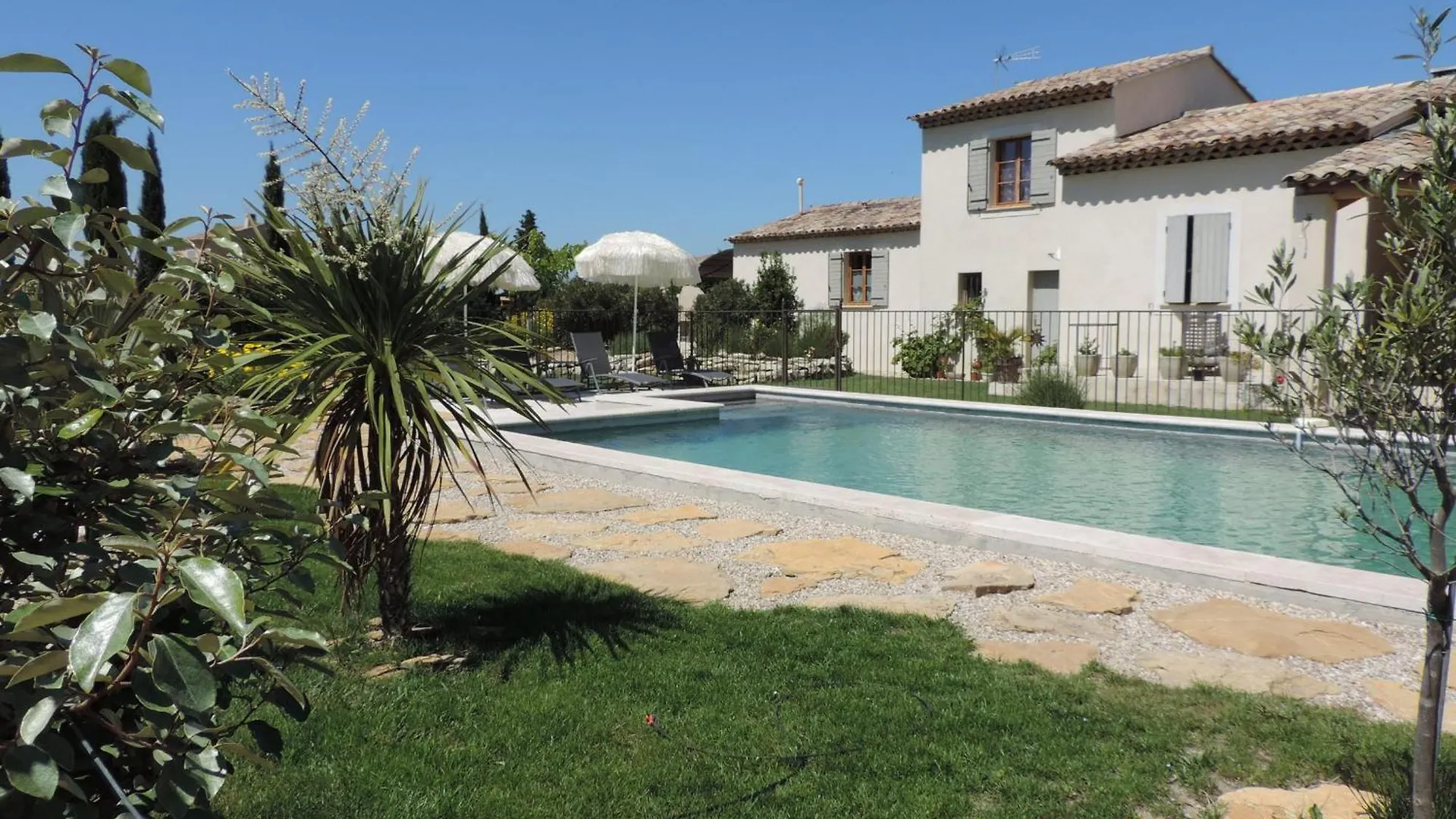 Homestay Chambre 2 Pers, Cuisine D'Ete Le Fare Tchanque Parking Gratuit Sur Place Cavaillon