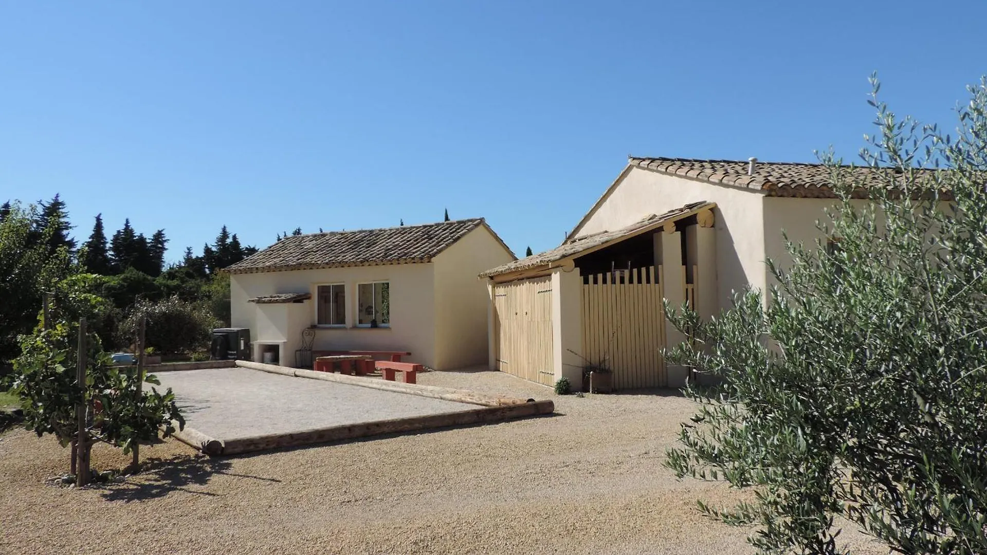 Chambre 2 Pers, Cuisine D'Ete Le Fare Tchanque Parking Gratuit Sur Place Cavaillon 0*,  France
